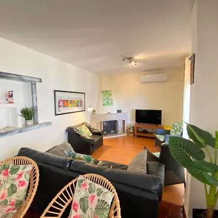 House- Huge Apartment