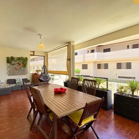 House- Huge Апартаменты Лагуш