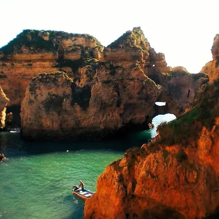 House- Huge Лагуш