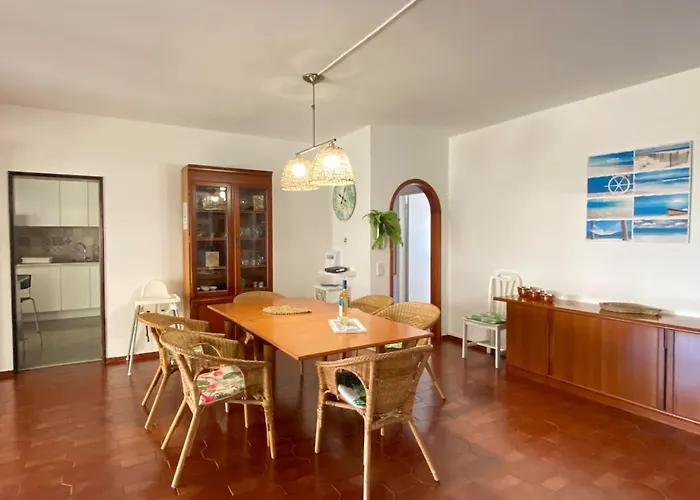 House- Huge * 拉哥斯