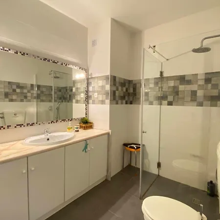 Apartament House- Huge Lagos
